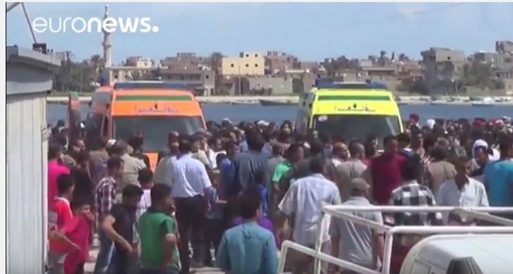 بالفيديو.. ارتفاع ضحايا مركب المهاجرين الغارِق في مصر إلى 148 قتيلاً