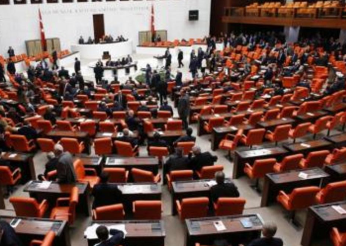“صياغة الدستور” تنفي الدعوة لإسقاط العلمانية في تركيا