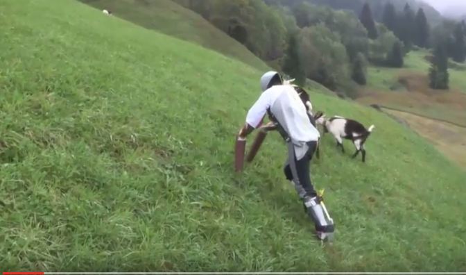 بالفيديو.. الرجل الماعز يفوز بجائزة #نوبل للحماقة