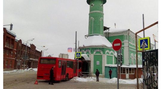 حافلة ركاب تقتحم مسجدًا في روسيا