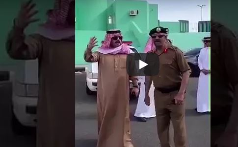 بالفيديو .. نائب أمير عسير يشارك ميدانياً في حملة وطن بلا مخالف