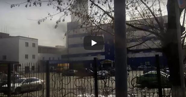 بالفيديو.. حريق مركز تجاري يقتل ويصيب 4 في موسكو