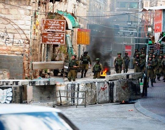 بالفيديو والصور.. الفلسطينيون ينتفضون لنصرة القدس ورصاص الاحتلال يوقع عشرات الجرحى