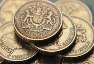 بريطانيا تُصدر جنيهاً إسترلينياً معدنياً يصعب تزويره في 2017