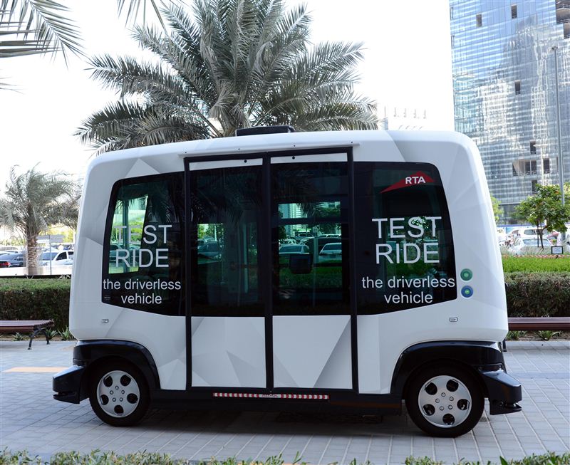 بالصور.. دبي تبدأ التشغيل التجريبي للمركبة ذاتية القيادة