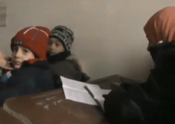 بالفيديو .. محاصرو حمص .. 600 يوم من العذاب المتواصل