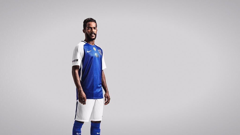 الهلال يرد على اعتزال نواف العابد