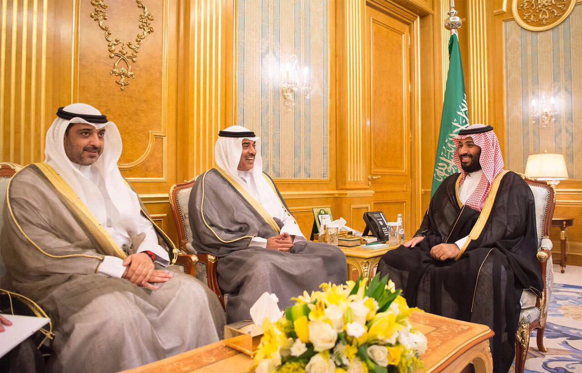 نائب الملك يتسلم رسالة خطية لخادم الحرمين من أمير الكويت