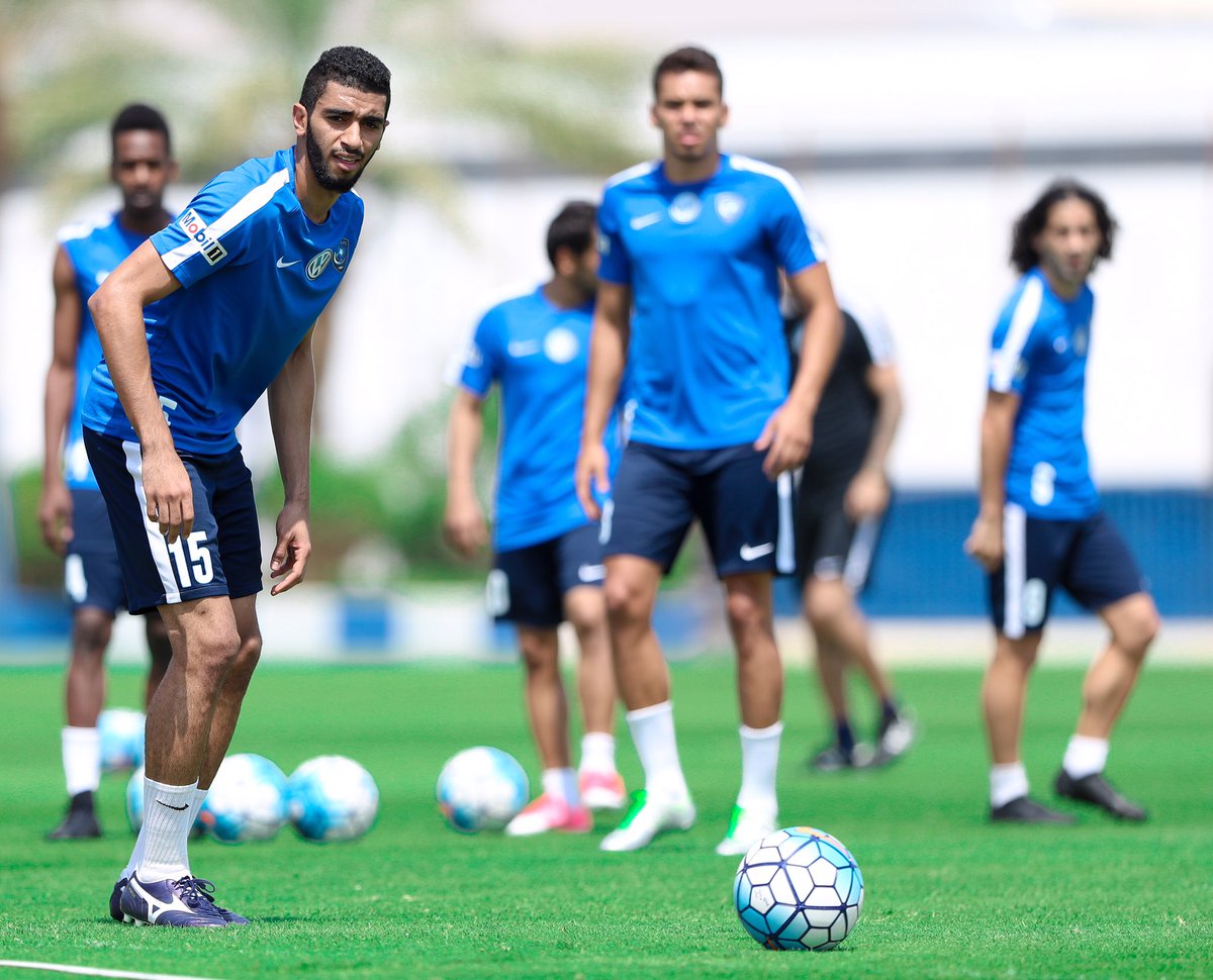 بالصور.. دياز يجهز الهلال وميليسي يلامس الكرة