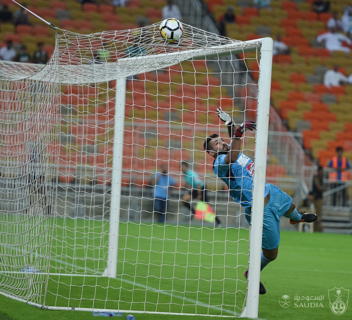 بالفيديو.. هدف لاعب الأهلي يتسبب في جنون الحربين