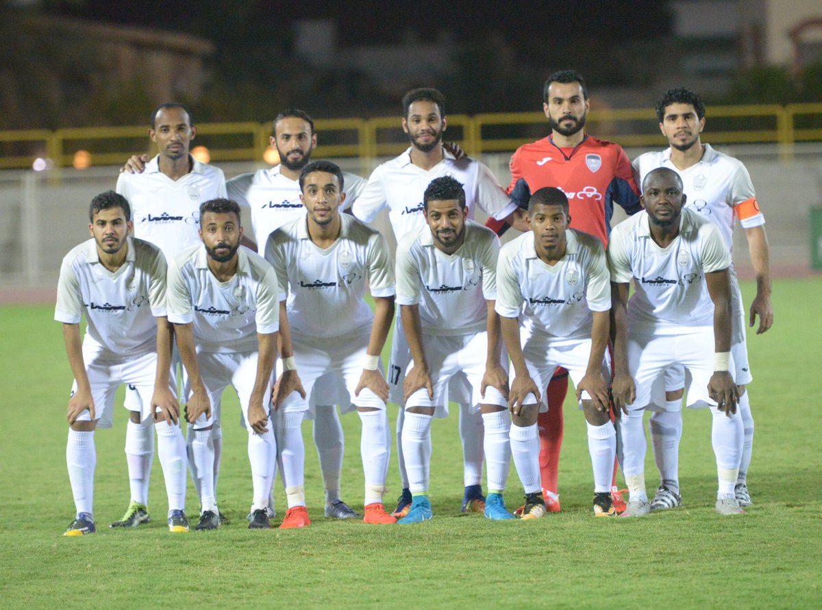 في الأولى.. الطائي يصارع جدة.. والنجوم والوحدة خارج الخدمة