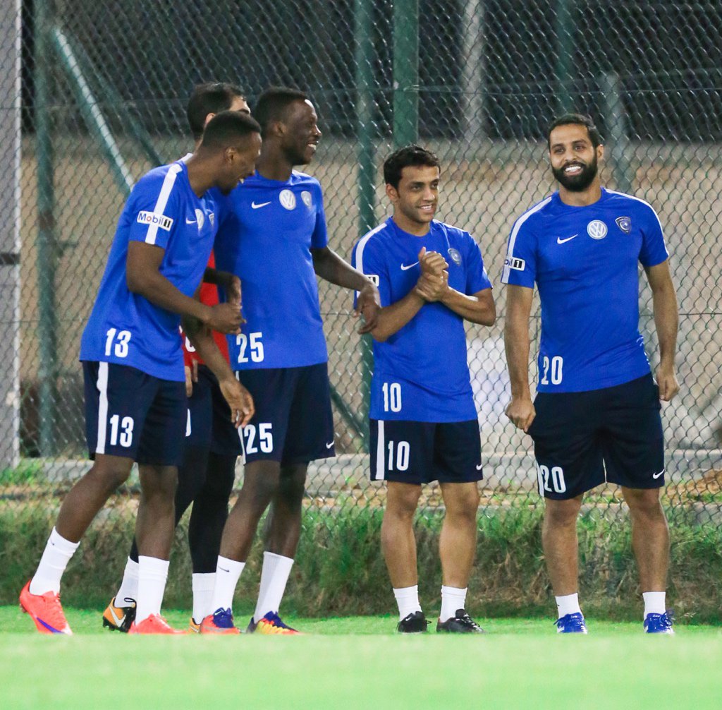 بالصور.. أحداث أول أيام معسكر الهلال