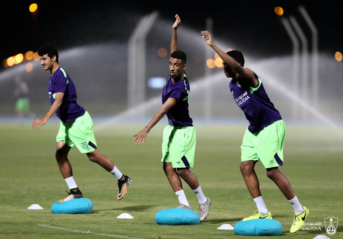 بالصور.. الأهلي يواصل تحضيراته للدوري بمران متنوع