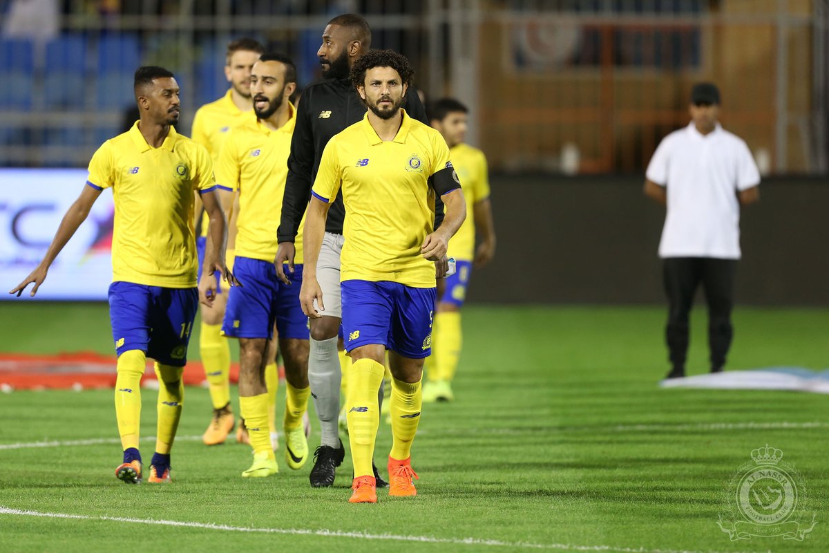 أحلام النصر تصطدم بطموحات الفتح في الدوري السعودي