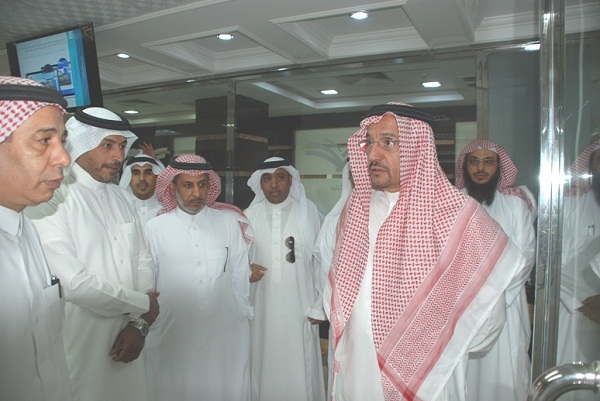 نائب وزير التربية والتعليم يتفقد سير العمل في تعليم الرياض