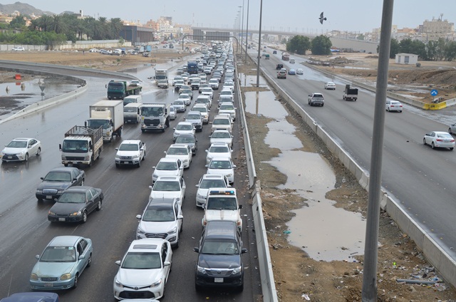 صحة جدة تستقبل 29 حالة منها 8 صعق منذ بداية الحالة المطرية