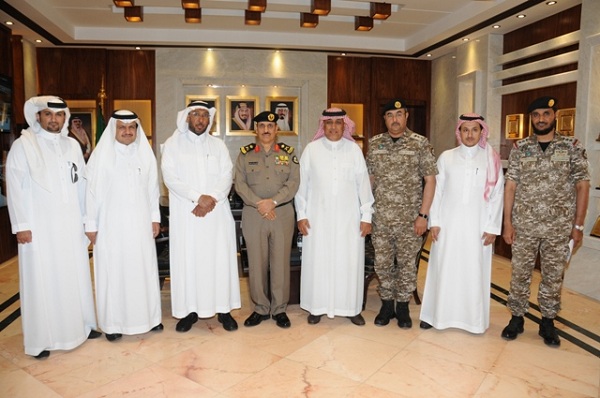 تكريم عدد من منسوبي أمانة الرياض لتعاونهم مع الأمن العام