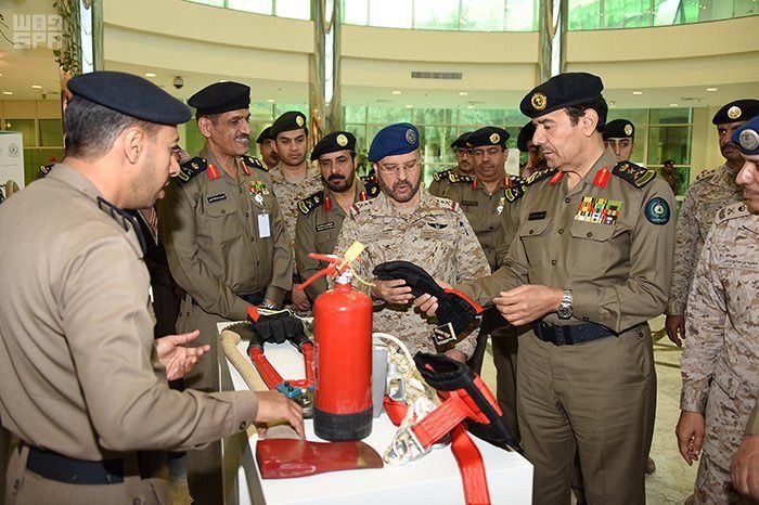 بالصور.. الرويلي والعمرو يتفقدان معرض القوات المسلحة استعداداً لـ”افد 2018″