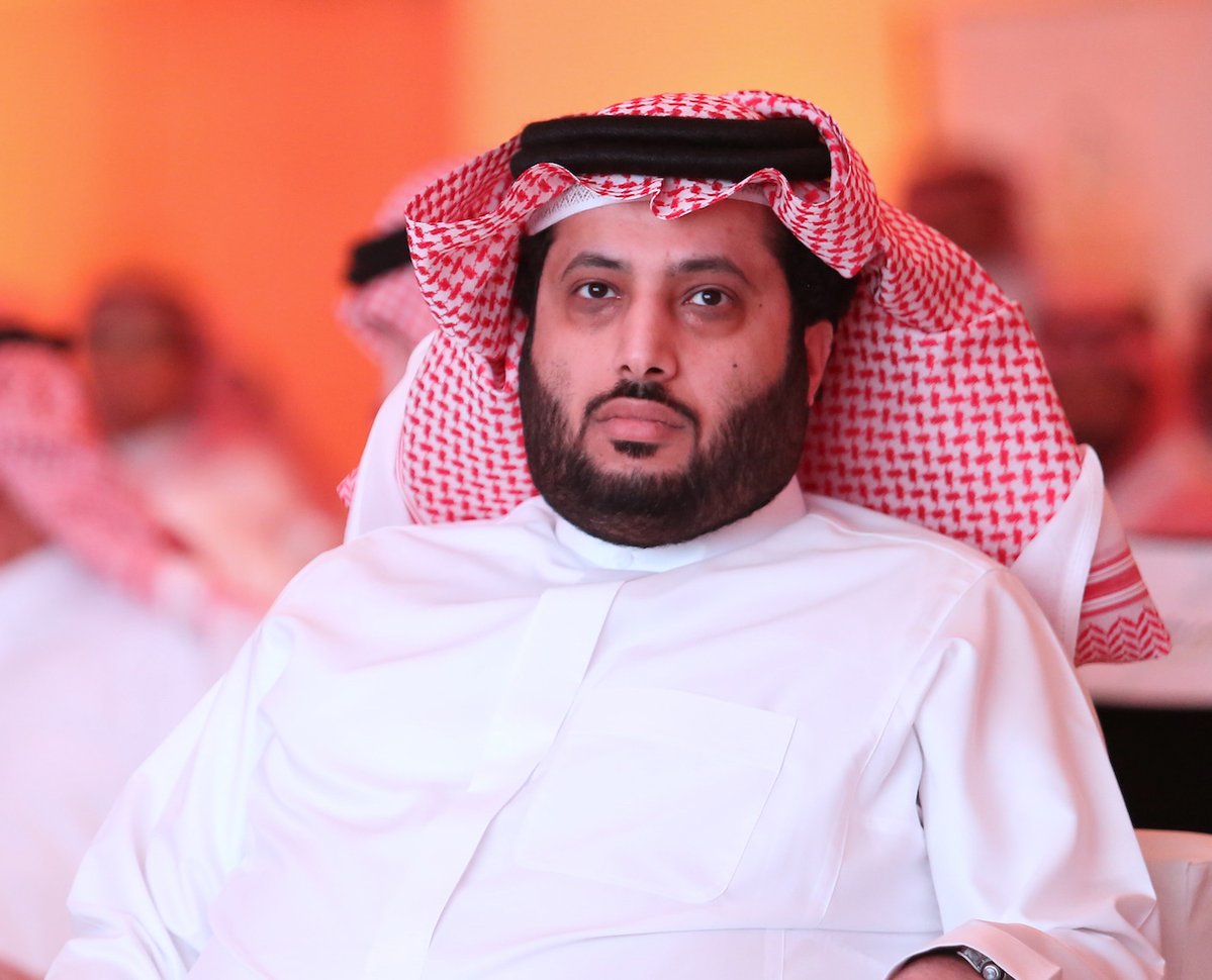 آل الشيخ الشخصية الأكثر تأثيرًا في كرة القدم العربية في 2017