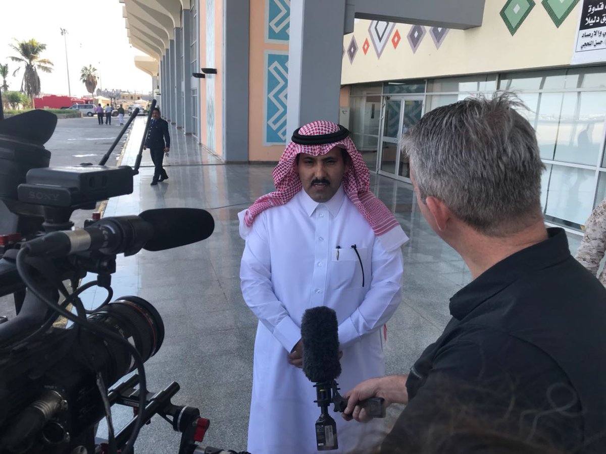 بالصور.. سفير السعودية لدى اليمن يصل إلى عدن
