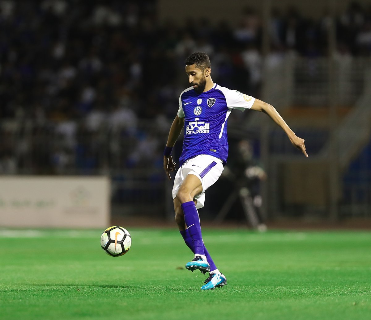 إصابة نجم الهلال بالتواء في القدم