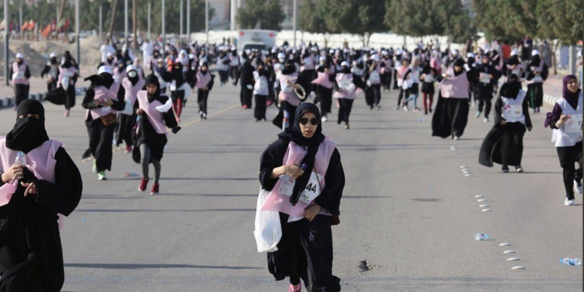 شاهد بالفيديو.. مشاركة النساء في ماراثون #الحسا_تركض