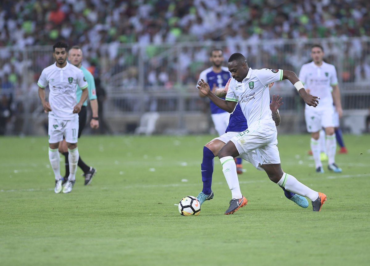 عدد الحضور الجماهيري في مباراة الهلال والأهلي.. كم تتوقع؟