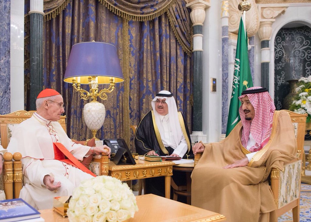 الملك يستقبل رئيس المجلس البابوي للحوار بين الأديان ومسؤولاً بحلف الأطلسي