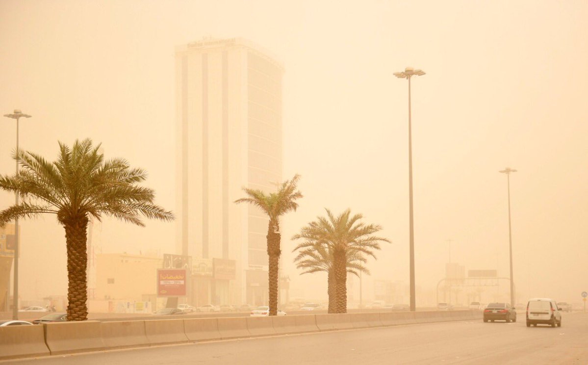 لأهالي الرياض.. غبار حتى الـ9 مساءً