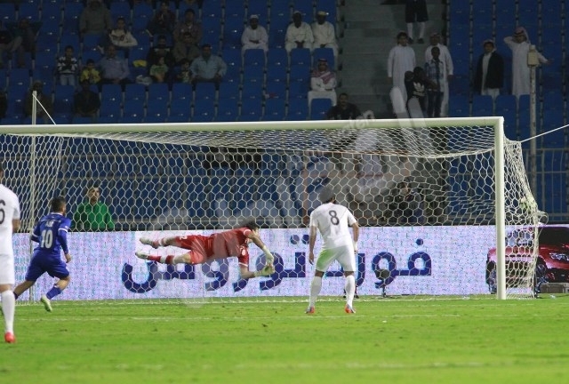 الأزرق الكويتي يسرق الفوز من العراق في الوقت القاتل