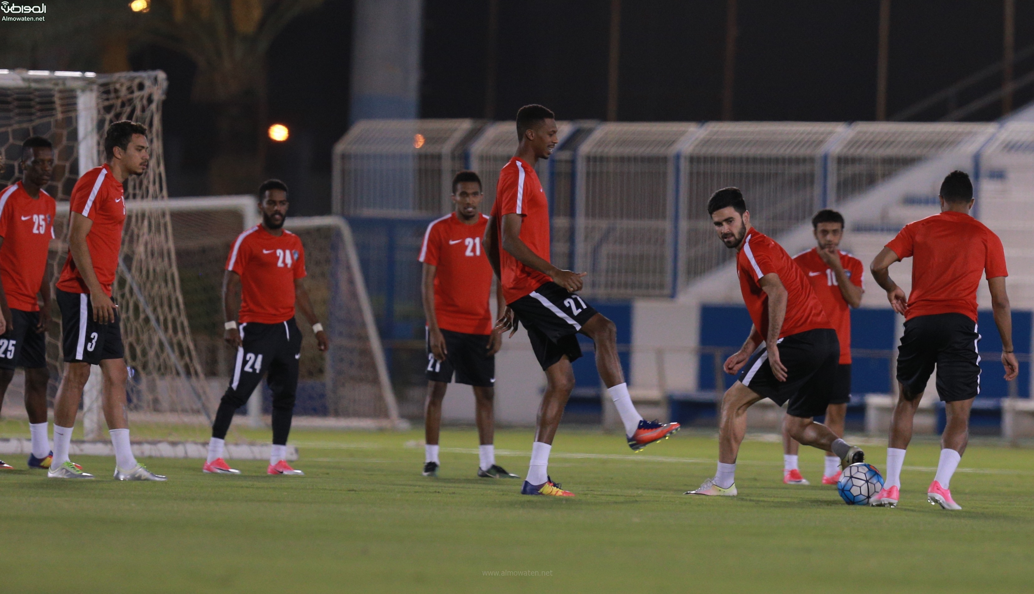 بالصور.. الهلال يستعد للعين تحت أنظار الرئيس