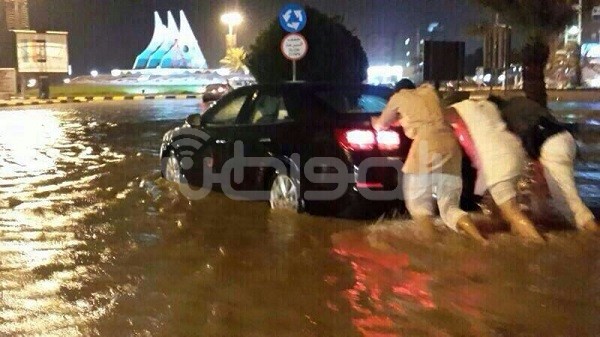 شاهد بالصور .. أمطار وسيول محافظة الخفجي