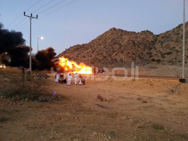 بالصور.. مصرع اثنين وإصابة ثالث في تصادم بـ”ميسان”