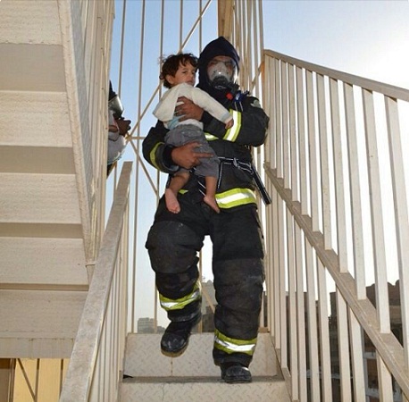 “مدنيّ” جدّة يخمد حريقاً اشتعل بفندق في منطقة البلد