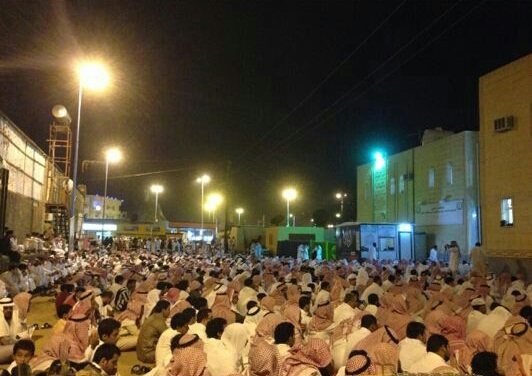 بالصور.. جموع غفيرة في محاضرة للشيخ المغامسي بمحايل عسير