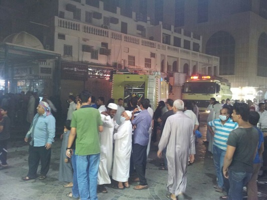 بالصور.. مدني جدة يباشر حريقاً بمحل وسط البلد