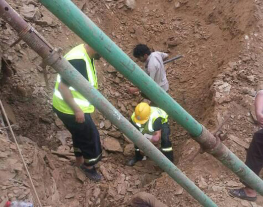 مصرع عامل آسيوي إثر انهيار إحدى الحفر بـ”مربة”