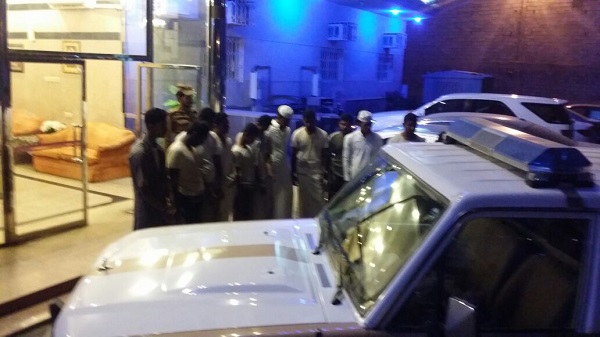 القبض على 12 يمنياً مجهولاً تم إيواؤهم في فندق شهير بخميس مشيط
