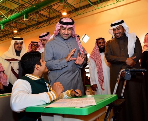“تركي بن عبد الله” يتفقد سير الاختبارات بمدارس الرياض