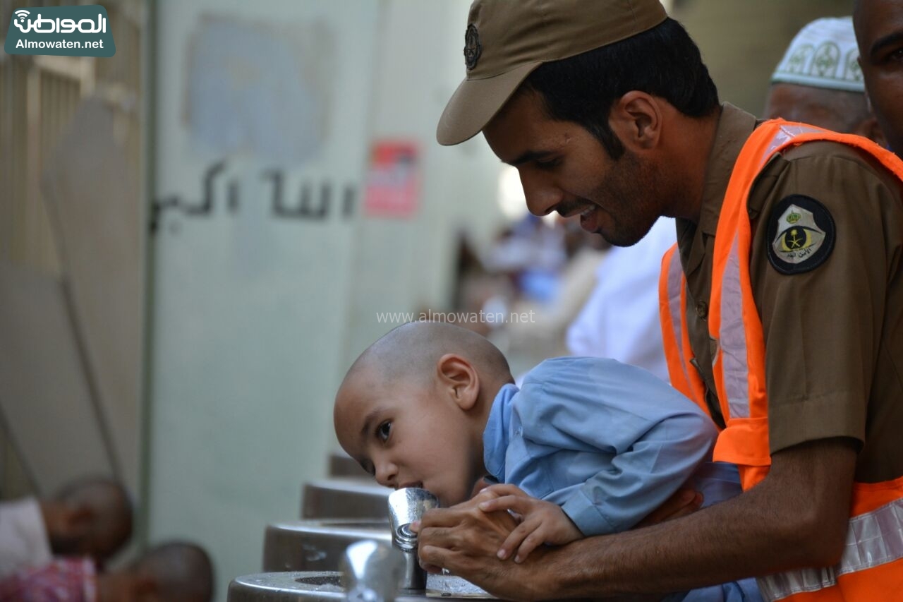 رجال الأمن : إنسانية واحتواء .. وجهود مضاعفة في خدمة الحجيج