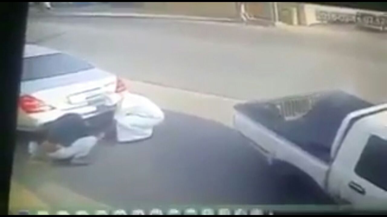 مصادر “المواطن” : القبض على أحد حارقي مركبة مواطن في #جدة