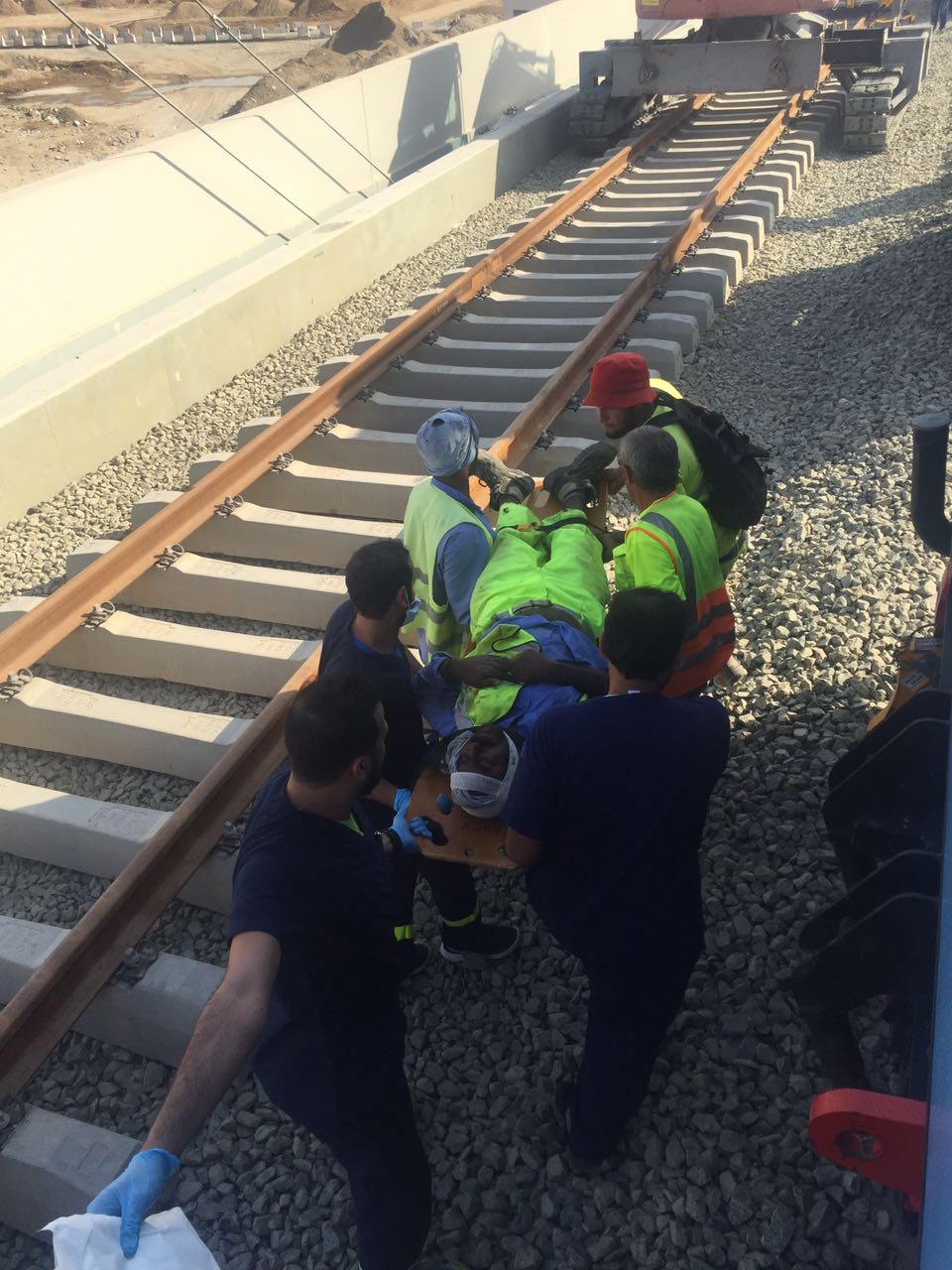 إصابة ٥ عمال ووفاة أخر بحادث مقطورة صيانة في قطار الحرمين بجدة