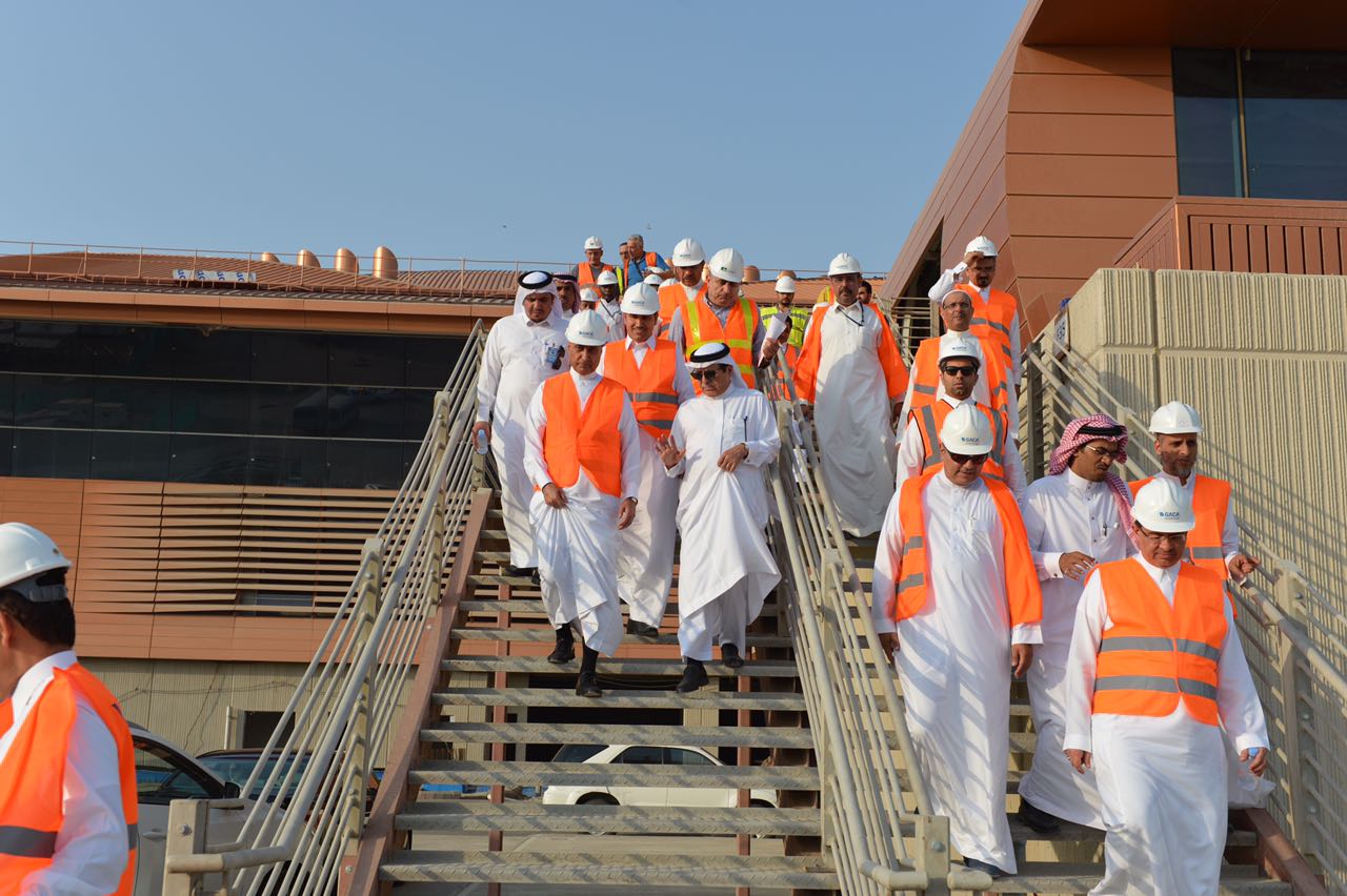 بالصور.. وفد الخطوط السعودية يستبق افتتاح مطار جدة بزيارة تفقدية