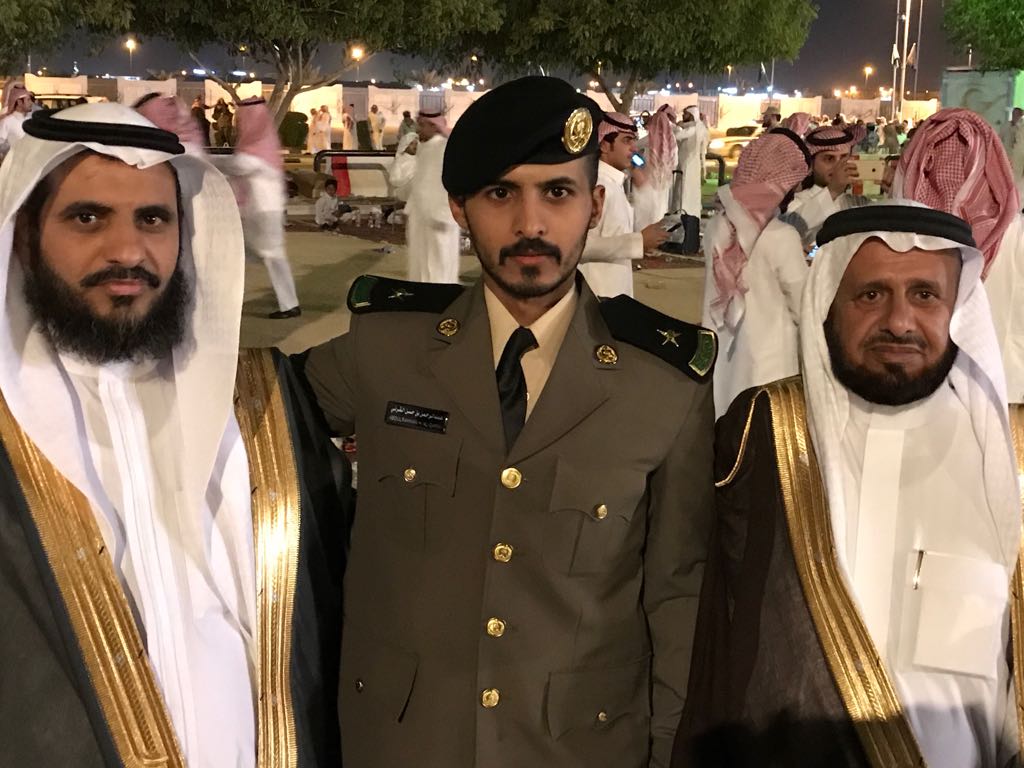 بالصور.. الحارثي يحتفل بتخرج ابنه عبدالرحمن في كلية الملك فهد الأمنية