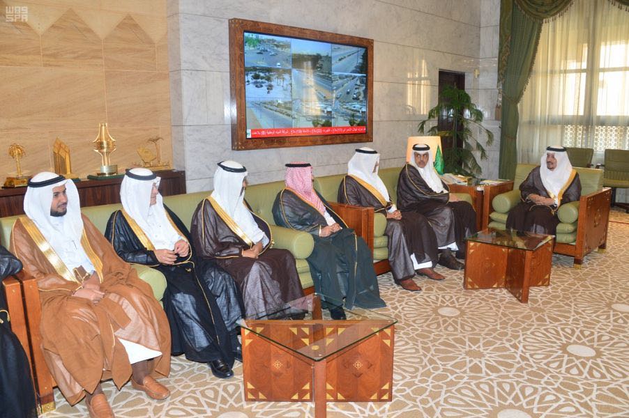 أمير الرياض يستقبل أعضاء جامعة الأمير سلطان
