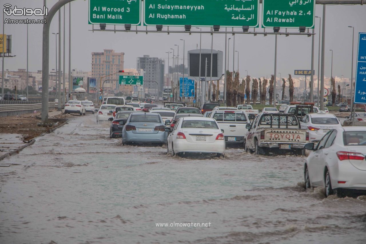 كائنًا من كان.. توجيه من النائب العام بالتحقيق مع المسؤولين عن أزمة سيول جدة