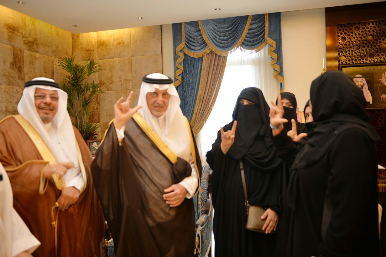 خالد الفيصل يستقبل أول مجلس إدارة لنادي الصم للنساء