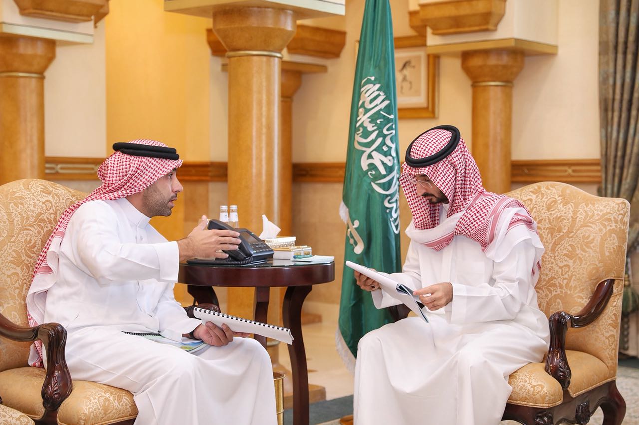 نائب أمير مكة يتابع الخدمات اللوجستية والصناعية بمدينة الملك عبدالله