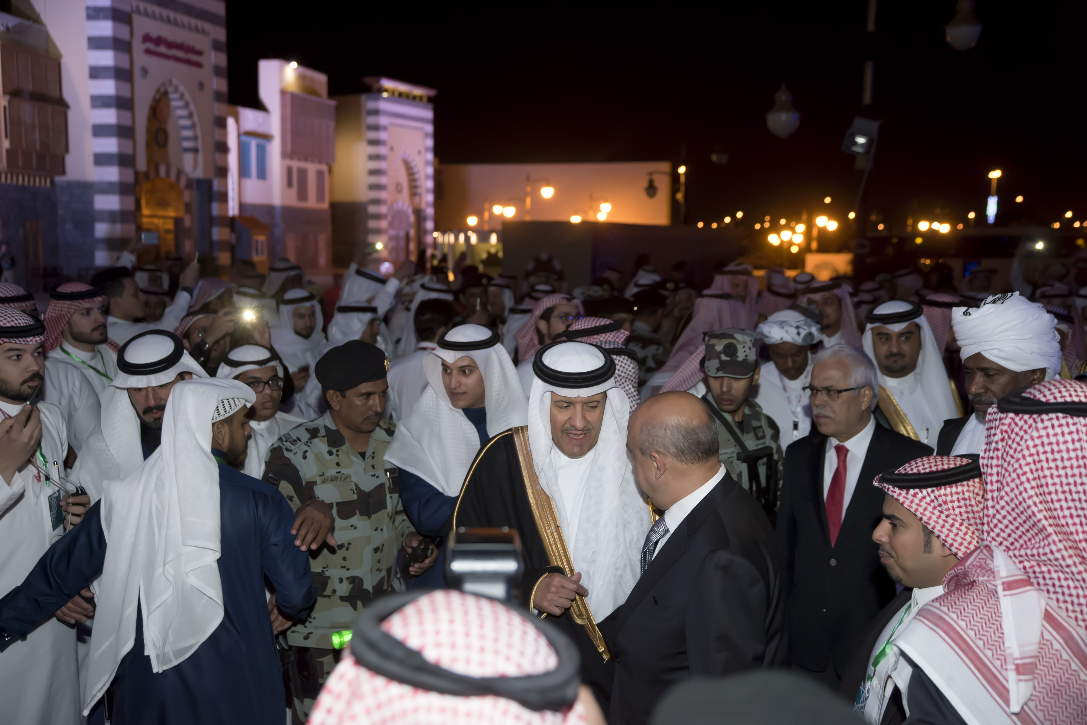 بحضور سلطان وفيصل بن سلمان .. احتفاء بالمدينة عاصمة للسياحة الإسلامية