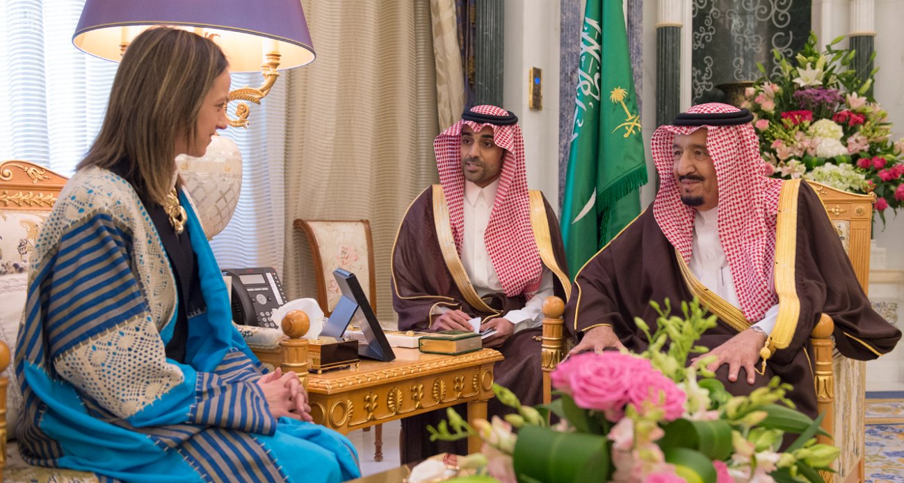 الملك يستعرض علاقات الصداقة مع وفد مجموعة الشرق الأوسط في حزب المحافظين البريطاني